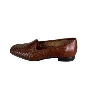 NATURALIZER SAMMY Brown Woven Loafer Flat